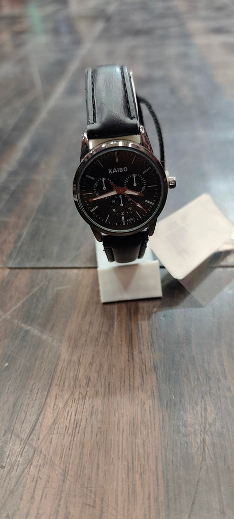 KAIBO Casual Leather Strap Quartz Watch