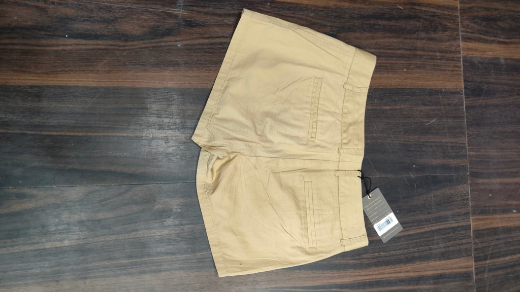 Mid-Rise Chino Shorts in Khaki : Size 32