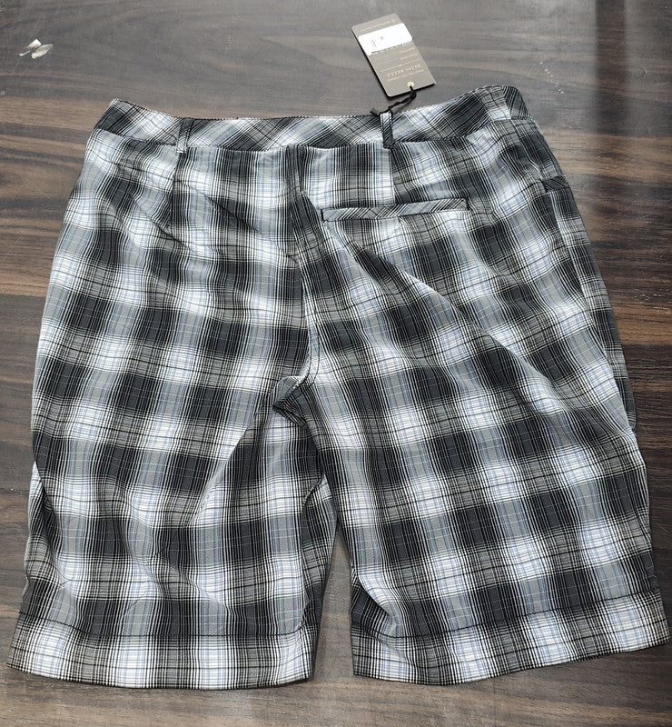 Classic Black & White Plaid Casual Chino Shorts : Size 34