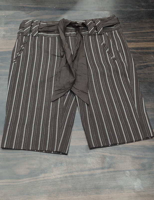 Black and White Pinstripe Belted Culottes : Size 32