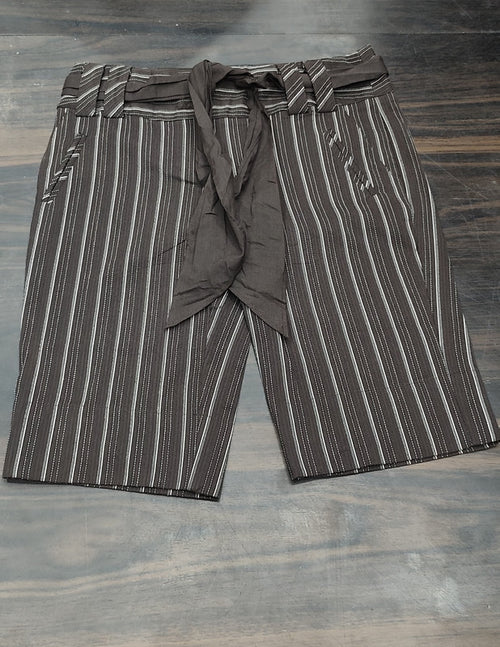 Black and White Pinstripe Belted Culottes : Size 32