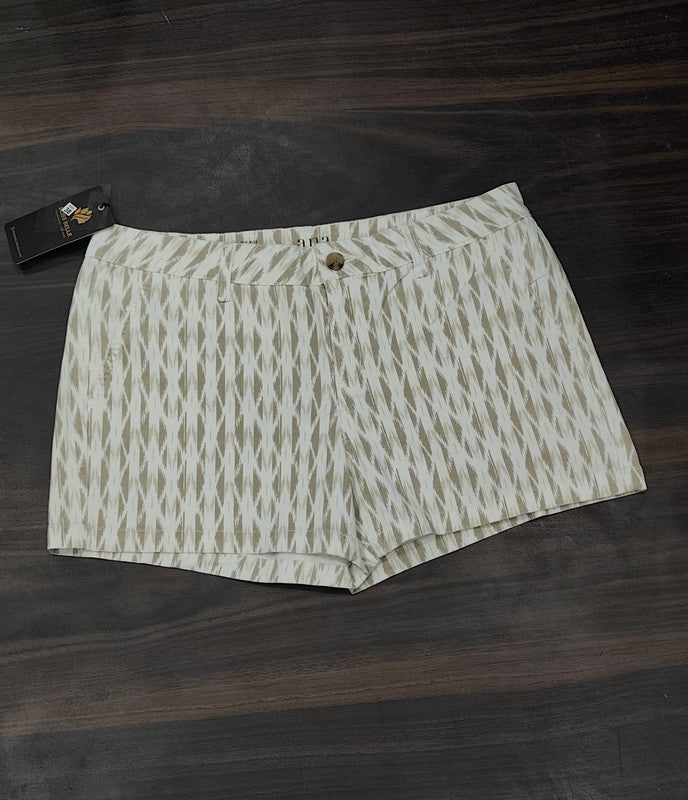 Mid-Rise Twill Chino Shorts : Size 38