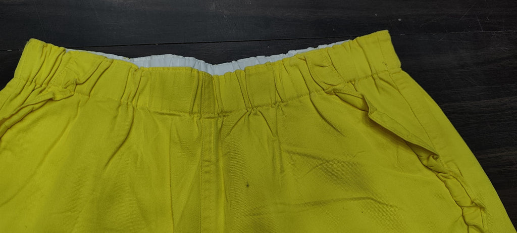 Yellow Ruffle Hem Shorts : Size 28