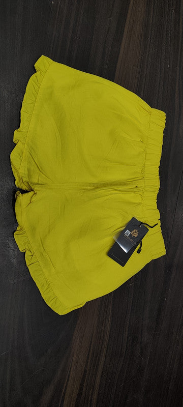 Yellow Ruffle Hem Shorts : Size 28