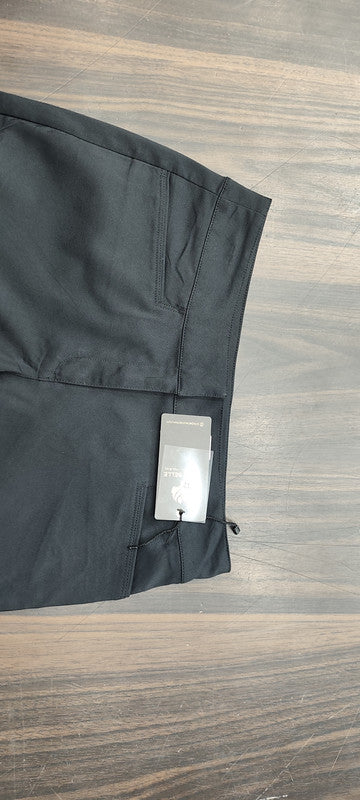 Black Performance Golf Shorts : Size 32