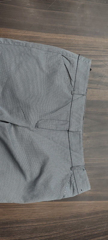 Textured Slim Fit Bermuda Shorts : Size 36