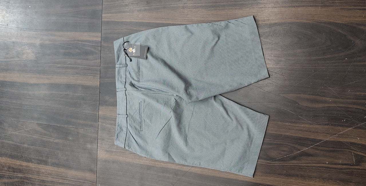 Textured Slim Fit Bermuda Shorts : Size 36