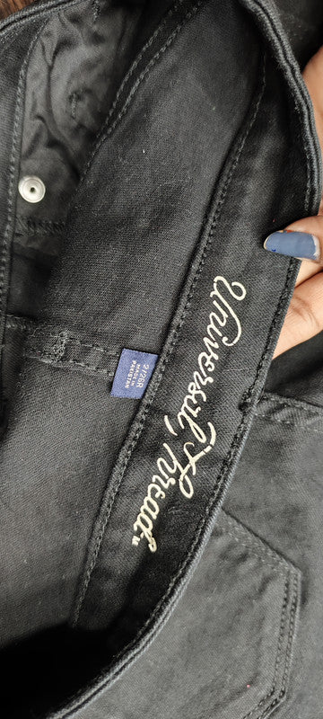Universal Thread Women's Black Bermuda Denim Shorts : Size 28