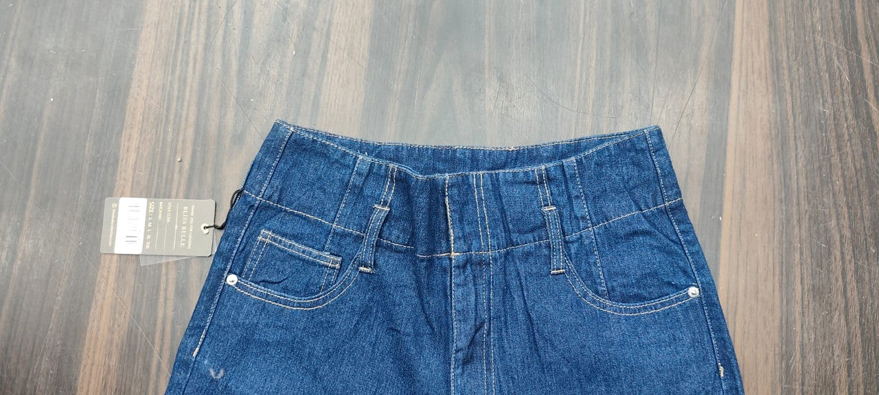 Women's Ultra High-Rise Pleated Mom Denim Shorts : Size 30
