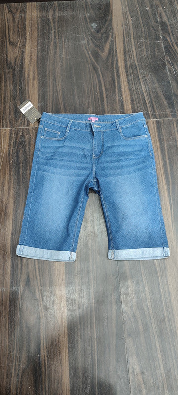 Women's Mid-Rise Cuffed Denim Bermuda Shorts : Size 34