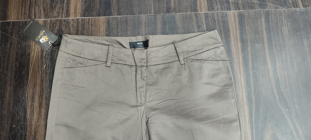 Women’s Premium Pure Cotton Solid Khaki Chino Shorts : Size 38