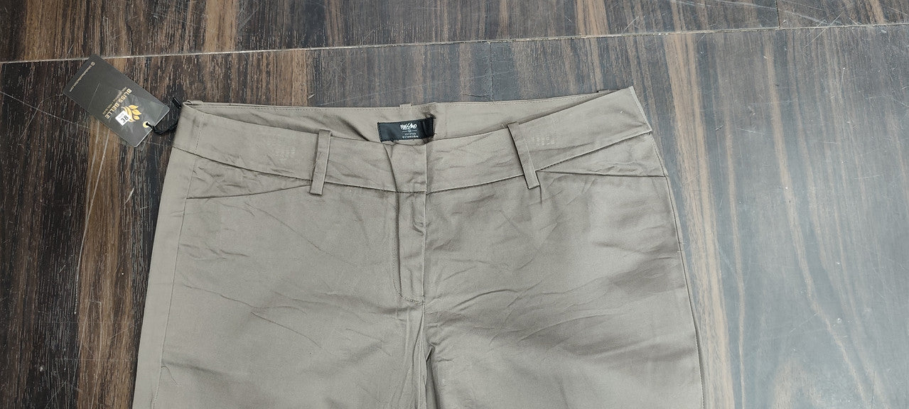 Women’s Premium Pure Cotton Solid Khaki Chino Shorts : Size 38