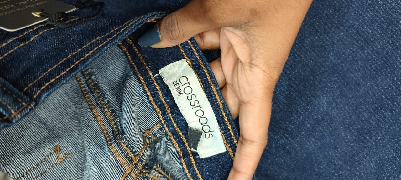 Blue Solid Denim Shorts : Size 30