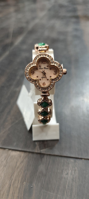 Four-Leaf Clover Bracelet Watch