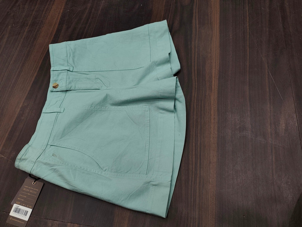 Women’s High-Rise Chino Shorts : Size 32