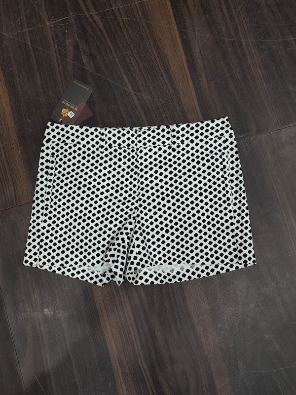 Women’s Black & White Diamond Print Shorts : Size 30