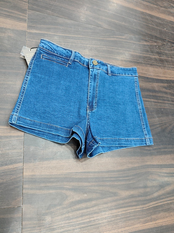 Women's High-Rise Stretch Denim Shorts in Medium Blue : Size 32