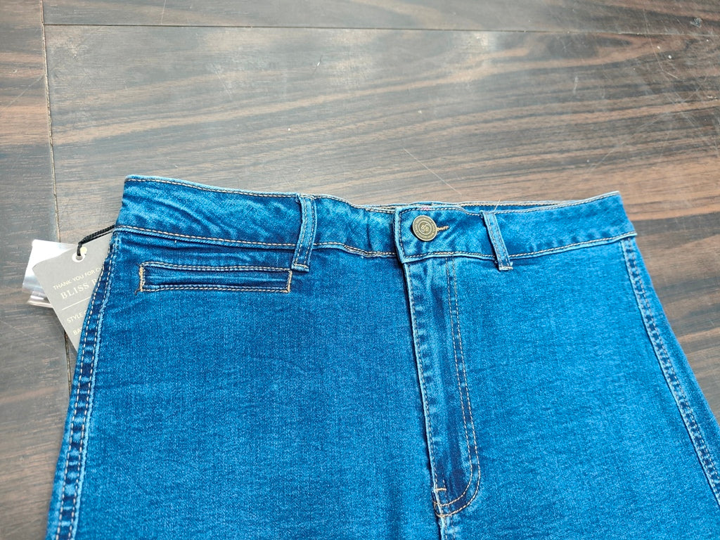 Women's High-Rise Stretch Denim Shorts in Medium Blue : Size 32